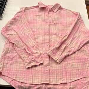 LEVIS Women’s Shirt, 100% cotton. Great Condition, worn twice.